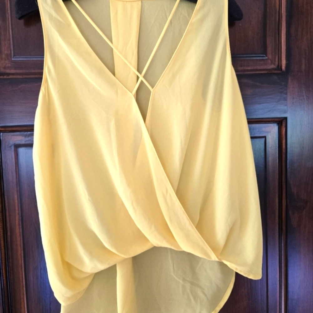 Yellow Sleeveless Wrap Top Cruss Cross, Sz M